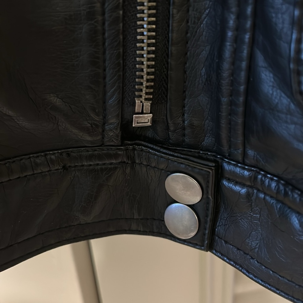 DEMOCRACY Bomber Style Sweater/Jacket - Picture 10 of 13